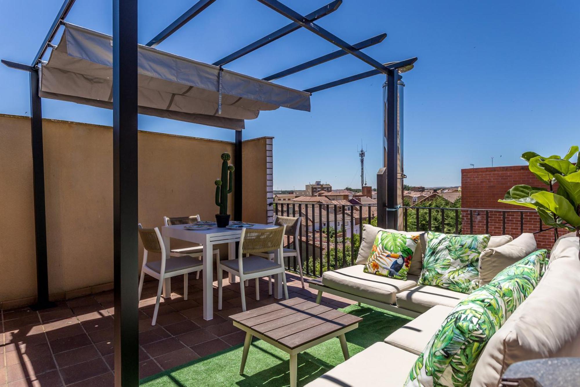 Baruhaus Terraza Duplex Valencia De Don Juan Apartamento Exterior foto